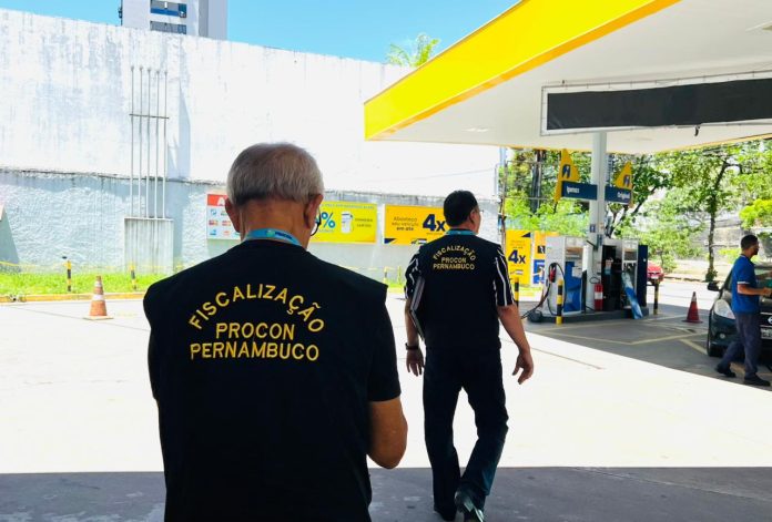 Procon-PE notifica postos e distribuidoras na RMR após alta no preço da gasolina